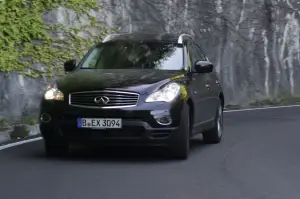 Infiniti EX - Test Drive 2012