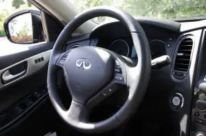 Infiniti EX - Test Drive 2012