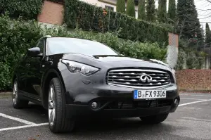 Infiniti FX 30d S - Test Drive - 2