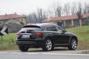 Infiniti FX 30d S - Test Drive - 15