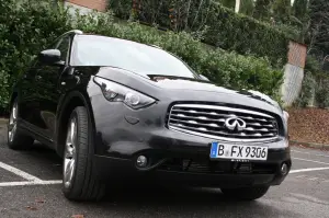 Infiniti FX 30d S - Test Drive - 13