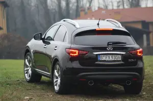 Infiniti FX 30d S - Test Drive - 24