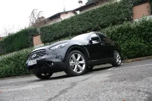 Infiniti FX 30d S - Test Drive - 37