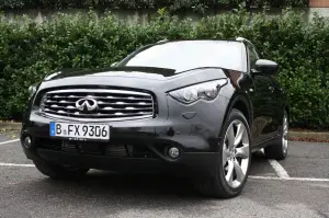 Infiniti FX 30d S - Test Drive - 1