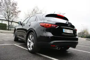 Infiniti FX 30d S - Test Drive - 57