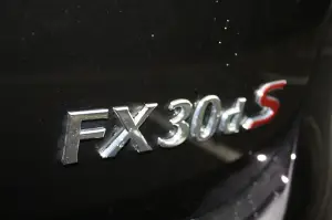 Infiniti FX 30d S - Test Drive - 60