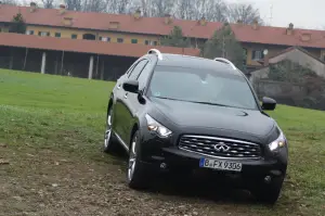 Infiniti FX 30d S - Test Drive - 123