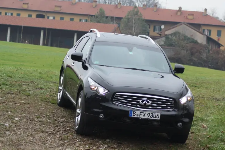 Infiniti FX 30d S - Test Drive - 125