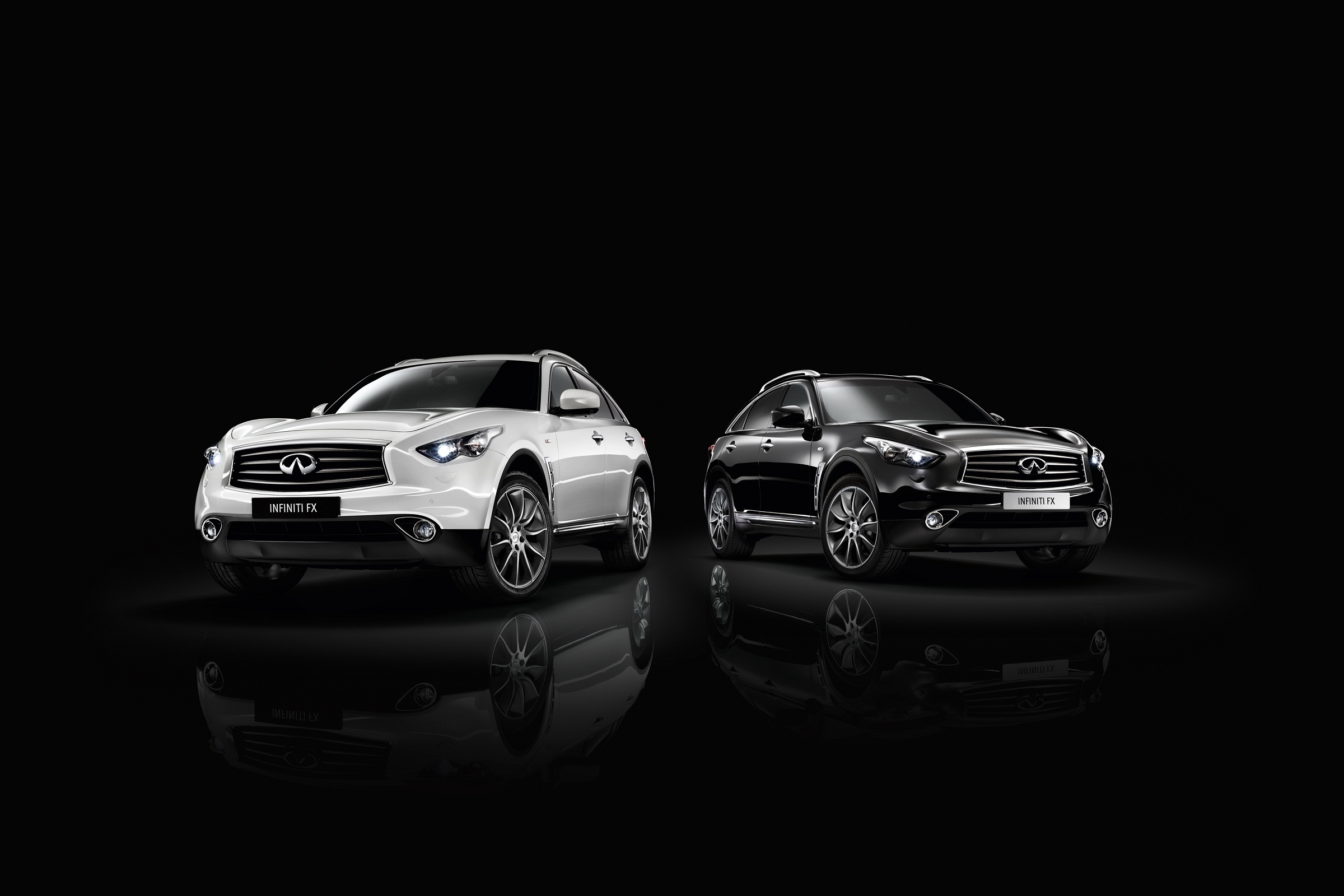 Infiniti FX Black and White Edition