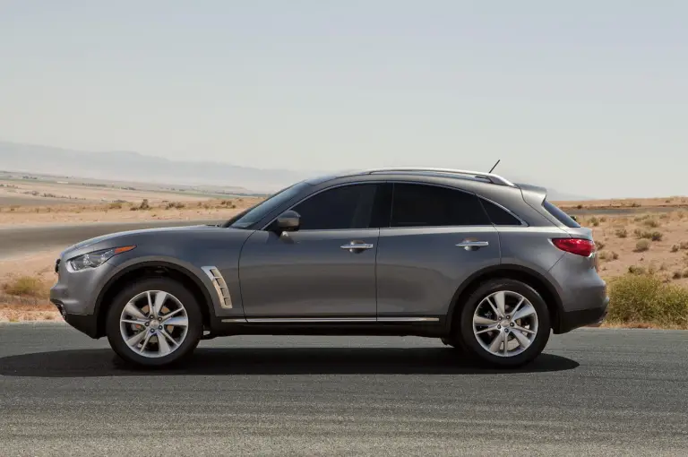Infiniti FX restyling - 2
