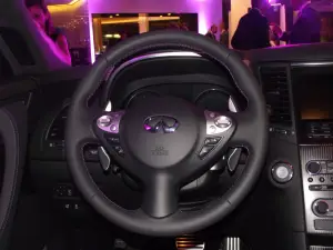 Infiniti FX Vettel Edition - Debutto a Milano
