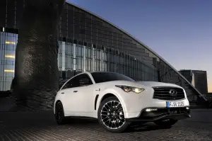 Infiniti FX Vettel Edition