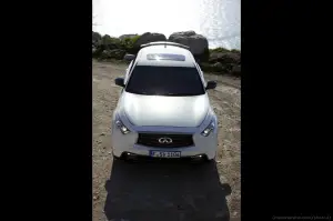 Infiniti FX Vettel Edition