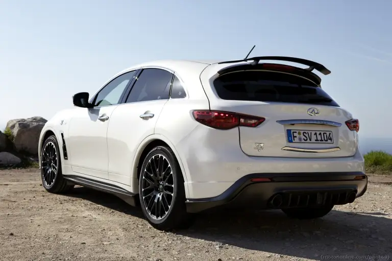 Infiniti FX Vettel Edition - 14