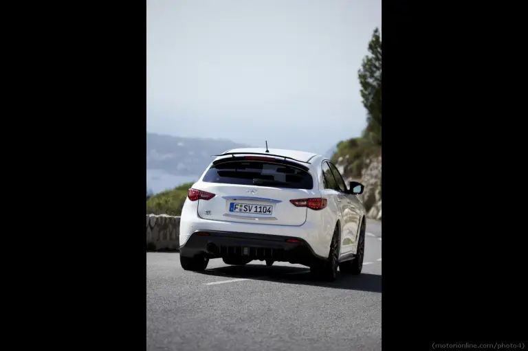 Infiniti FX Vettel Edition - 22