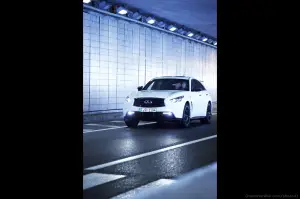 Infiniti FX Vettel Edition