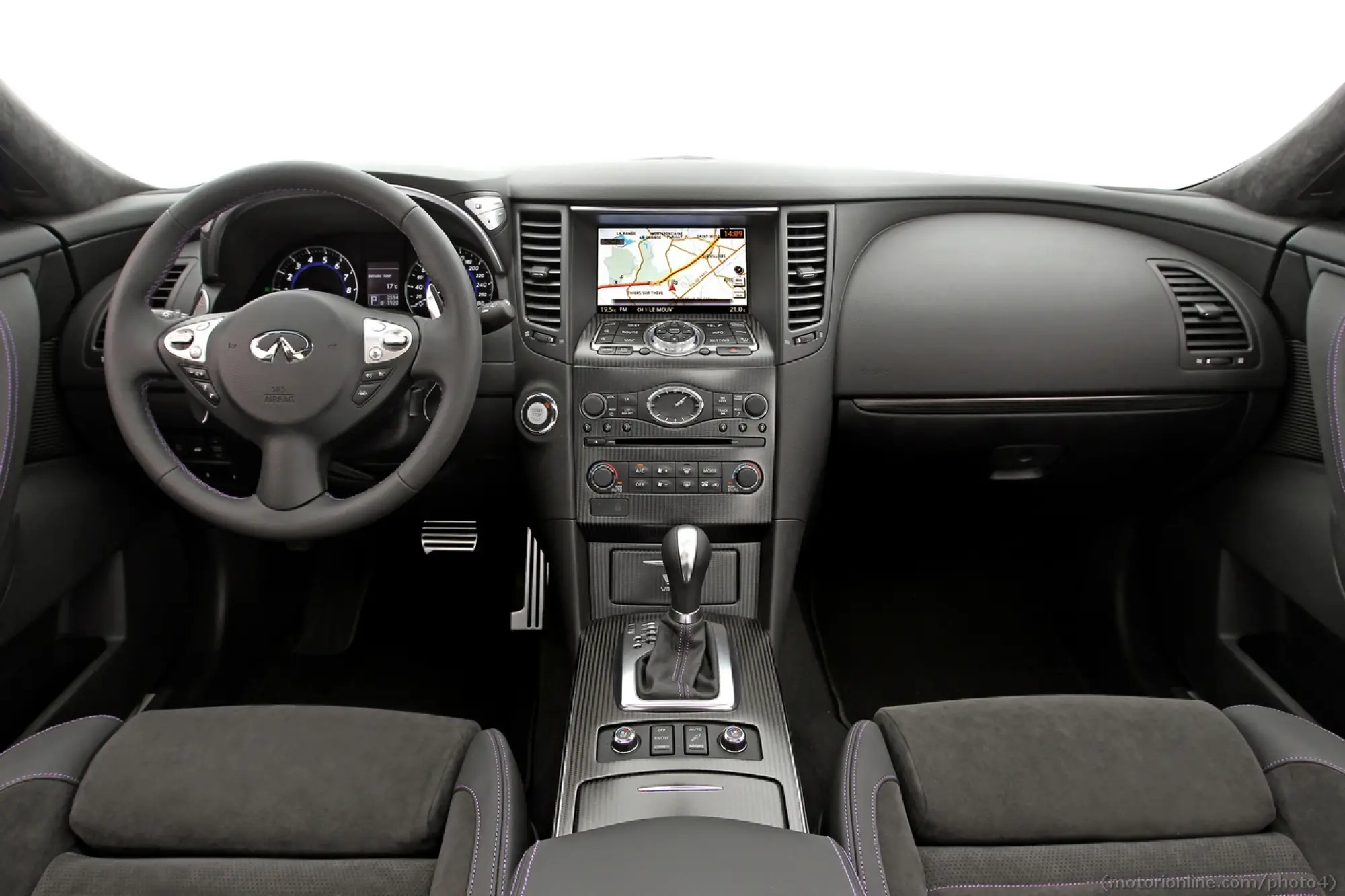 Infiniti FX Vettel Edition - 39