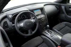 Infiniti FX Vettel Edition