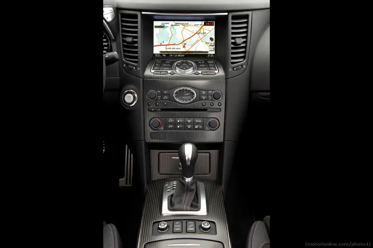Infiniti FX Vettel Edition - 41