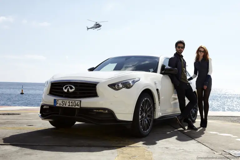 Infiniti FX Vettel Edition - 34