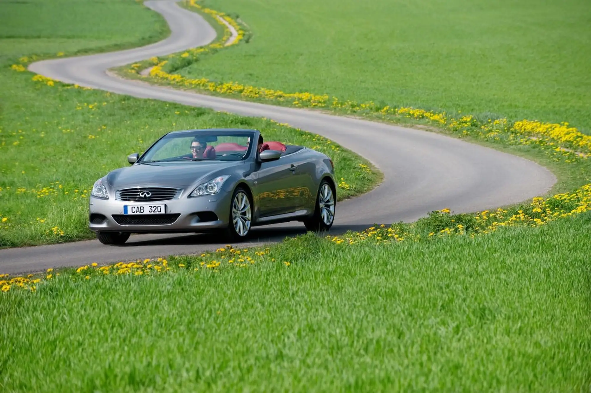 Infiniti G37 Cabrio - 5