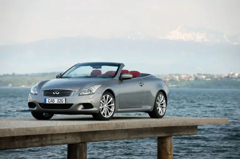 Infiniti G37 Cabrio - 14