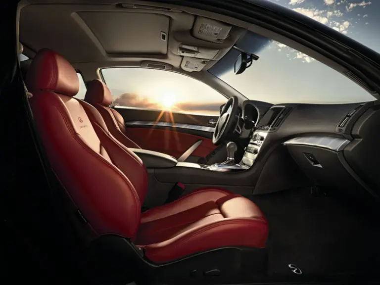 Infiniti G37 Coupé Performance Line - 3