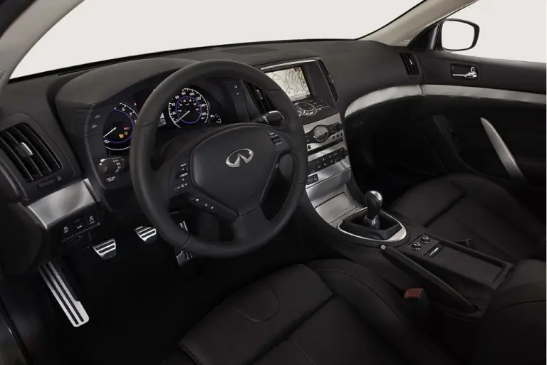 Infiniti G37 Coupé Performance Line - 5
