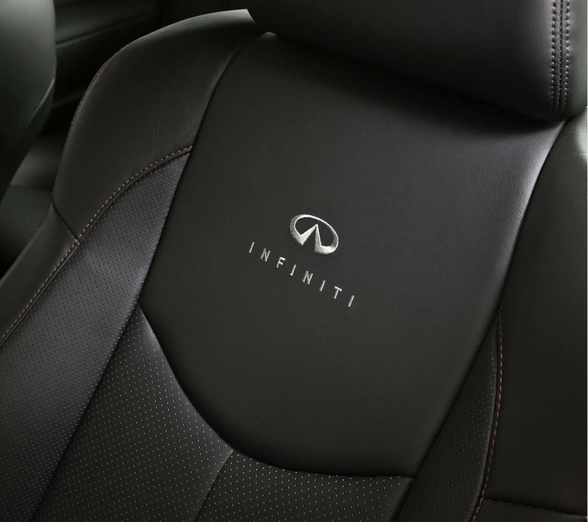 Infiniti G37 Coupé Performance Line - 9