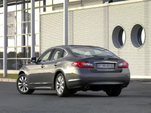 Infiniti M Ibrida - 1
