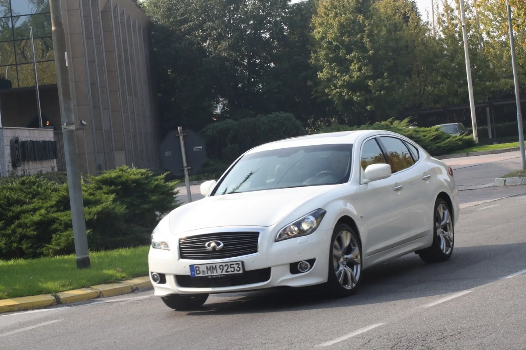 Infiniti M30d S - 15