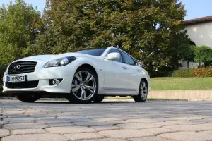 Infiniti M30d S