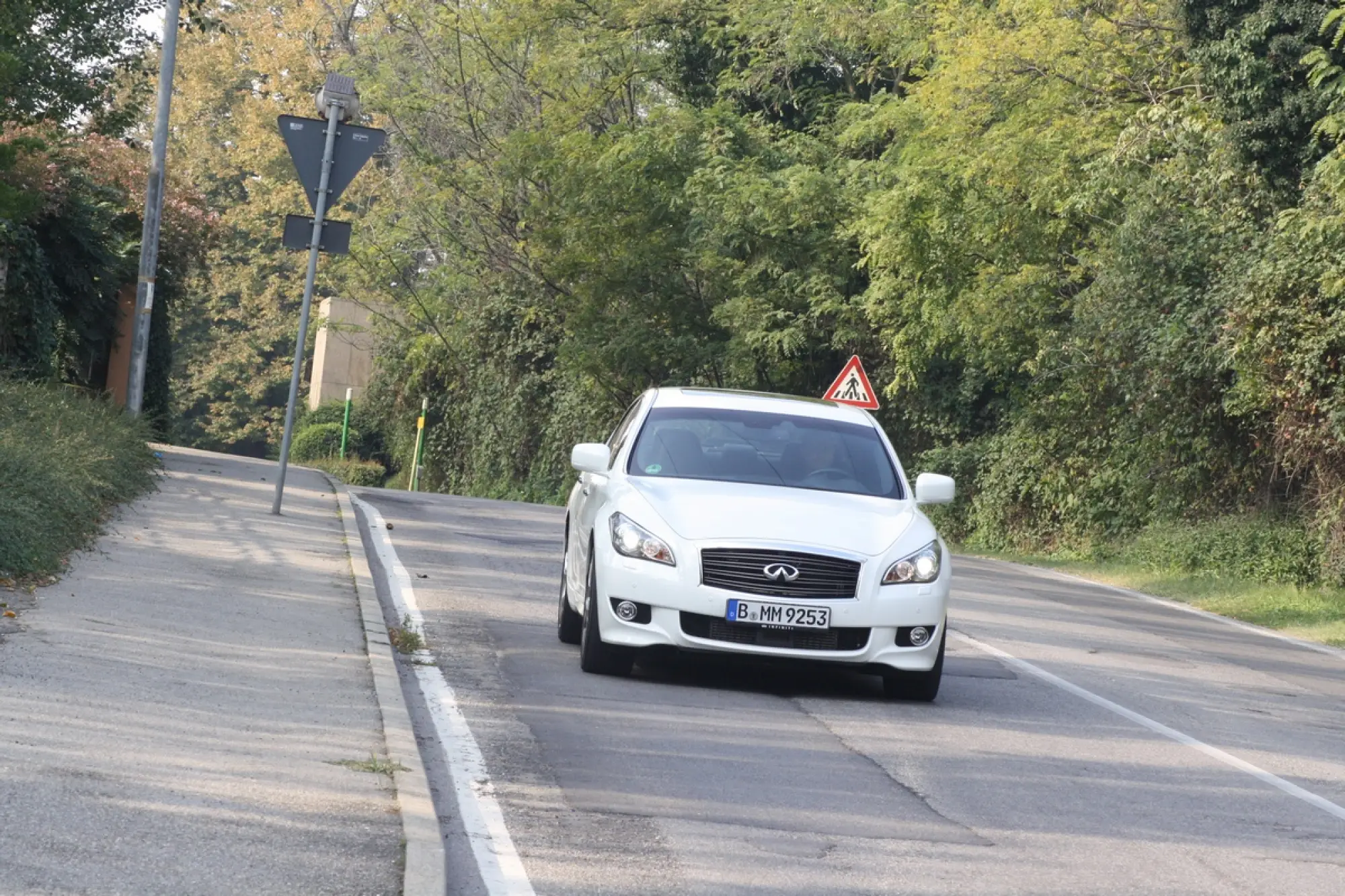 Infiniti M30d S - 53