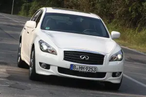 Infiniti M30d S