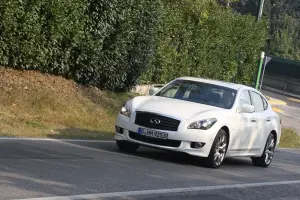 Infiniti M30d S