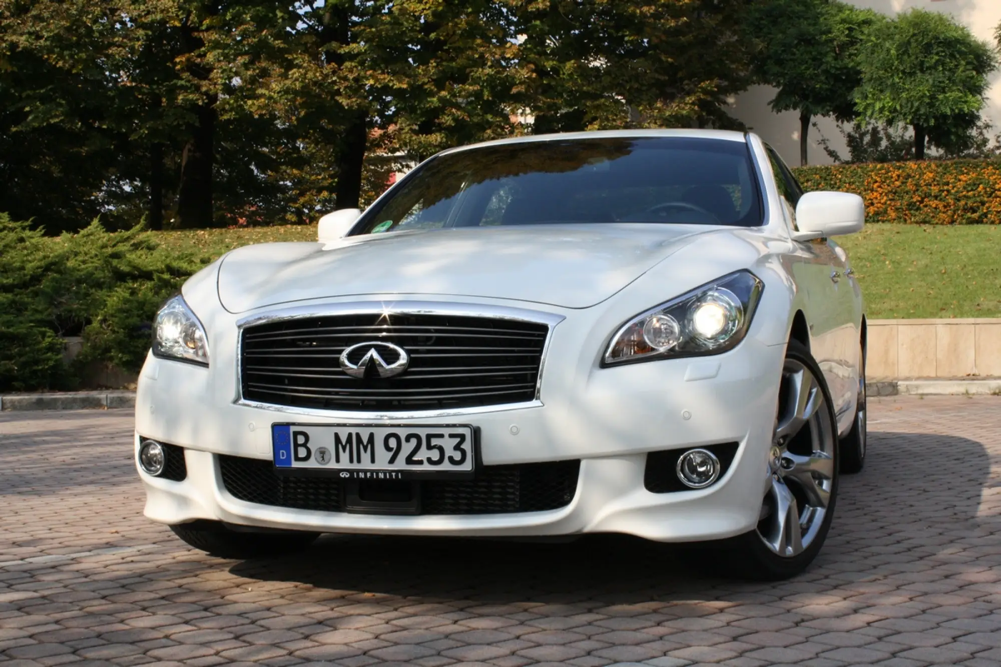 Infiniti M30d S - 1