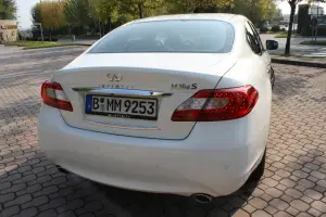 Infiniti M30d S - 76