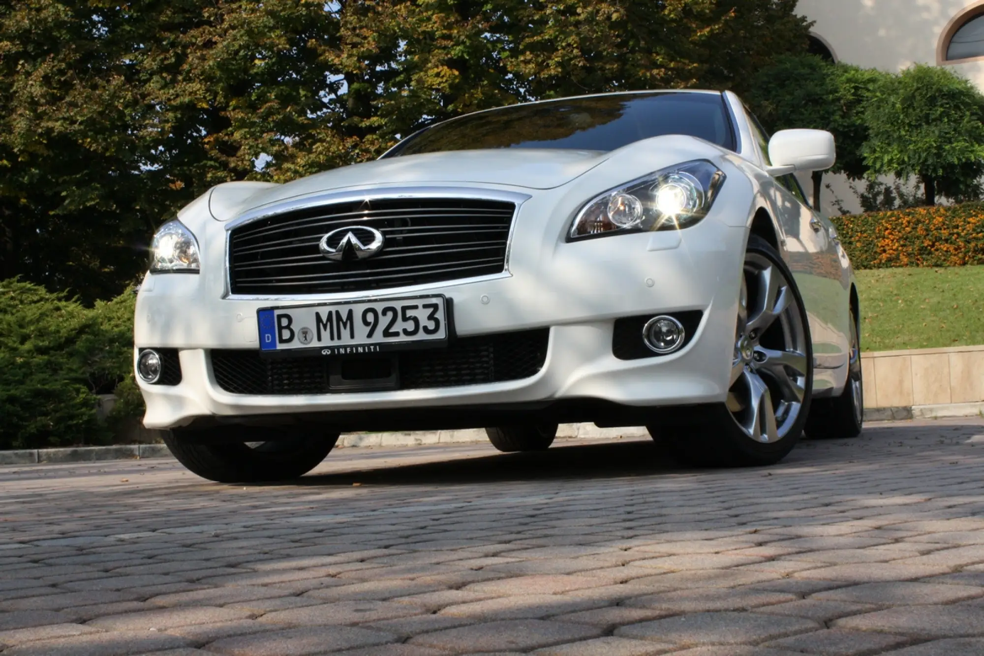 Infiniti M30d S - 71