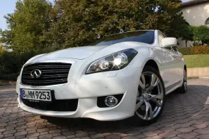 Infiniti M30d S