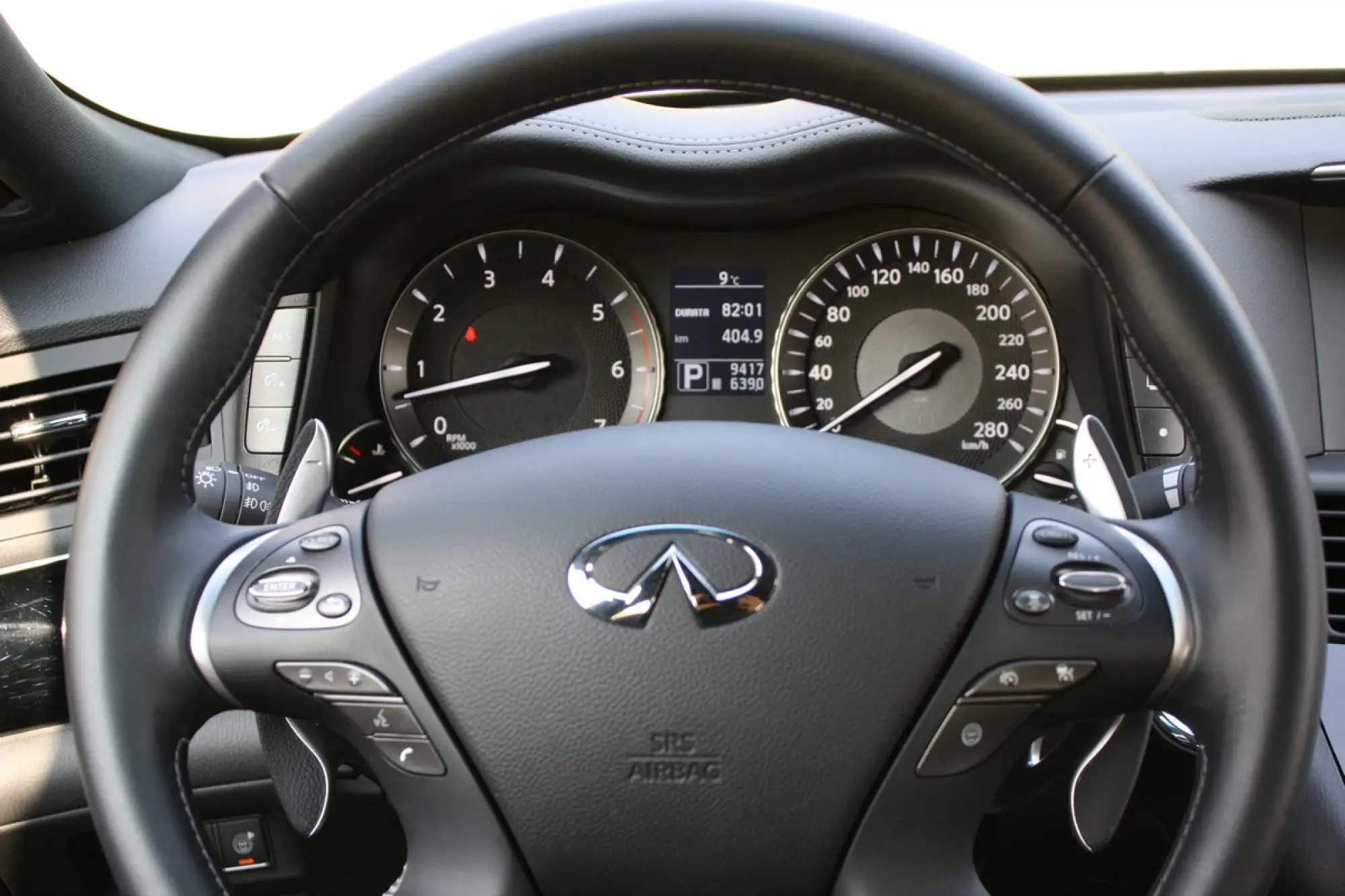 Infiniti M30d S - 117