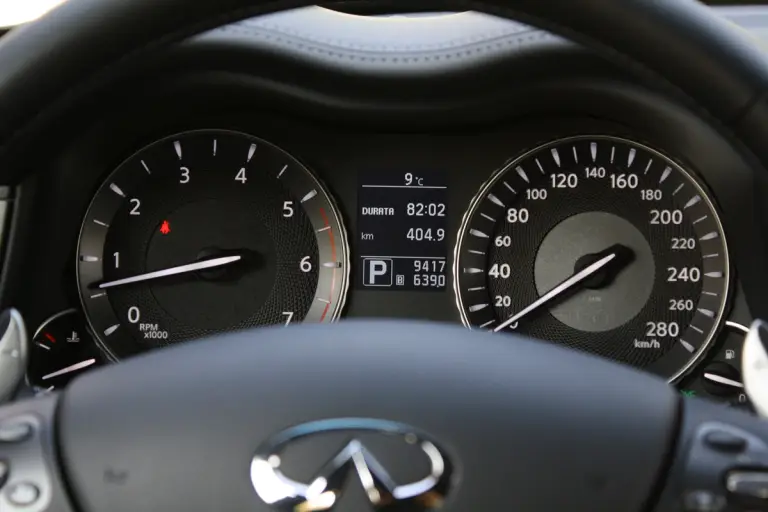 Infiniti M30d S - 121