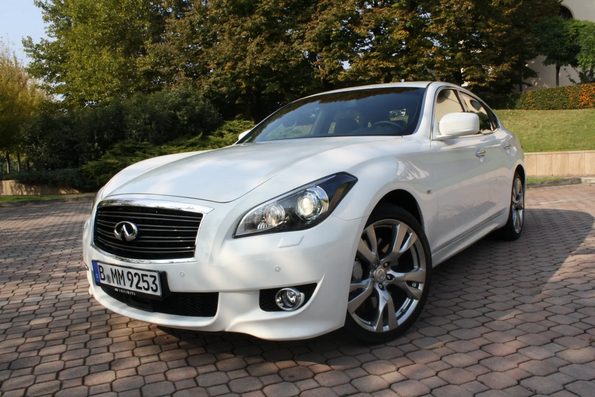 Infiniti M30d S - 115