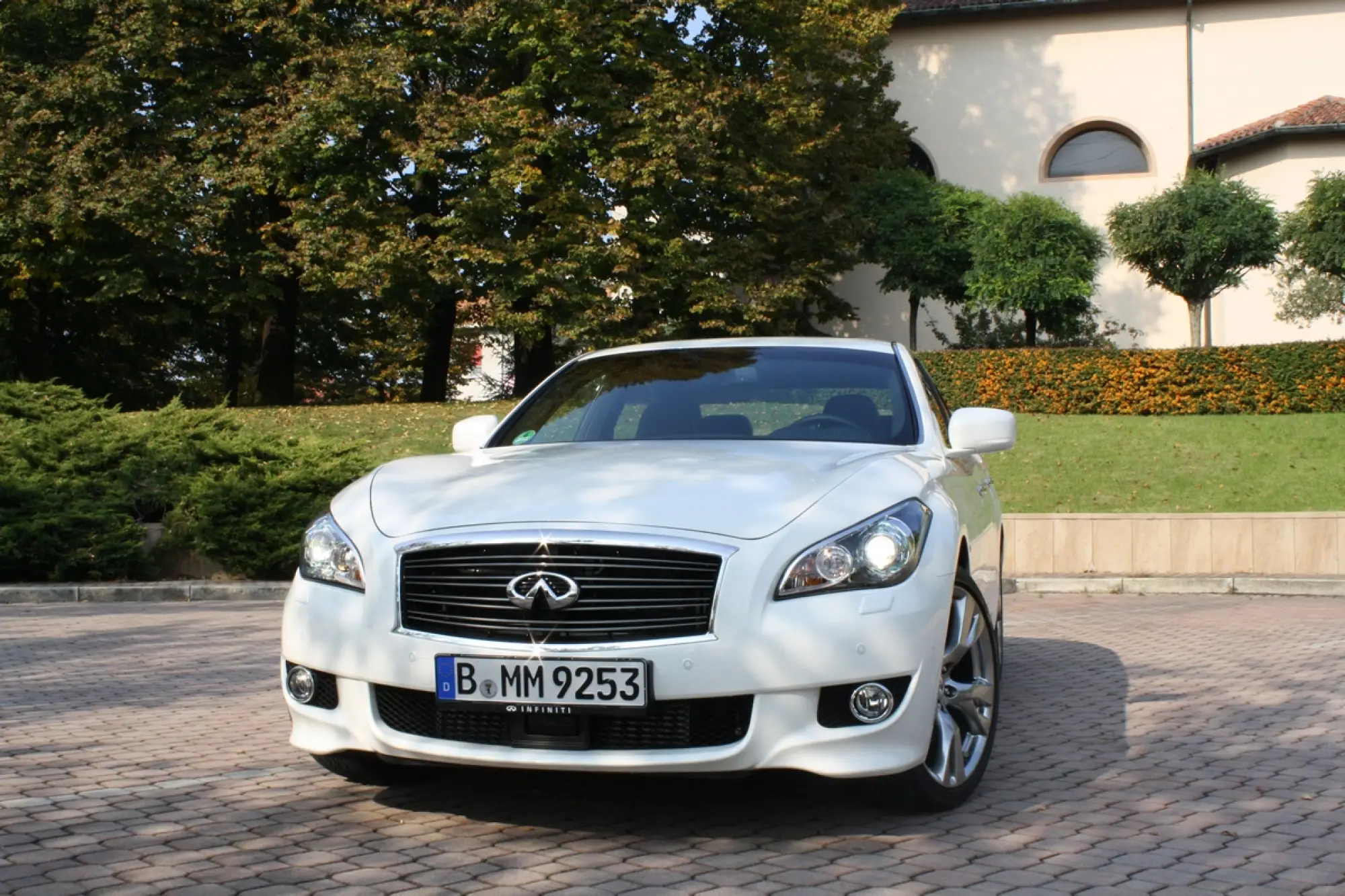 Infiniti M30d S - 126