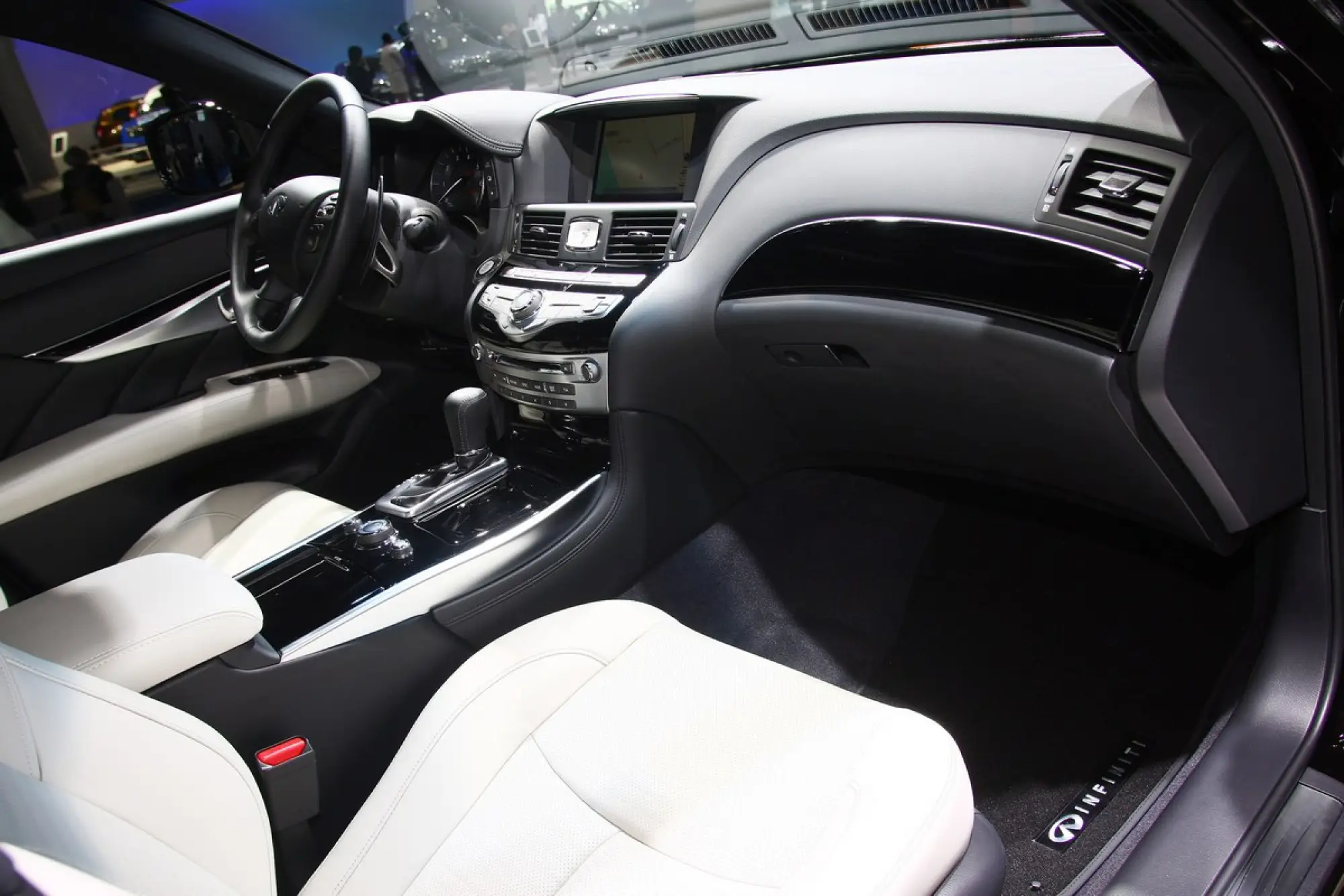 Infiniti M30d - Salone di Francoforte 2011 - 5