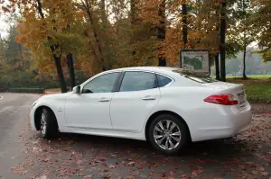 Infiniti M35h - Prova su strada 2012