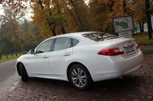 Infiniti M35h - Prova su strada 2012