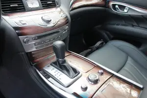 Infiniti M35h - Prova su strada 2012