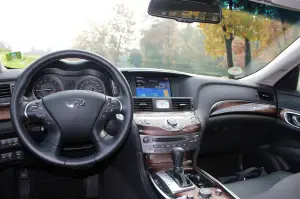 Infiniti M35h - Prova su strada 2012