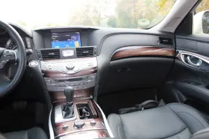 Infiniti M35h - Prova su strada 2012