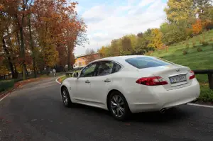 Infiniti M35h - Prova su strada 2012